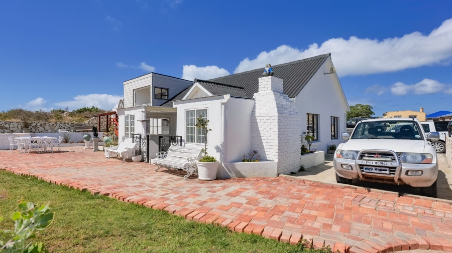 6 Bedroom Property for Sale in Arniston Western Cape